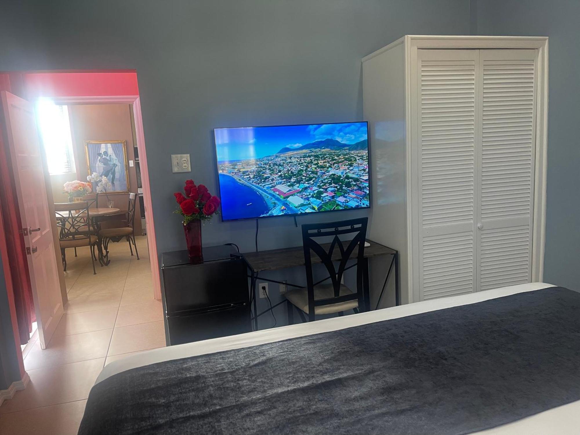 Hotel The Colosseum à Basseterre Extérieur photo